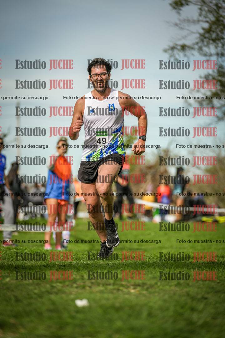 Fotos de la llegada del cross de 8000 m