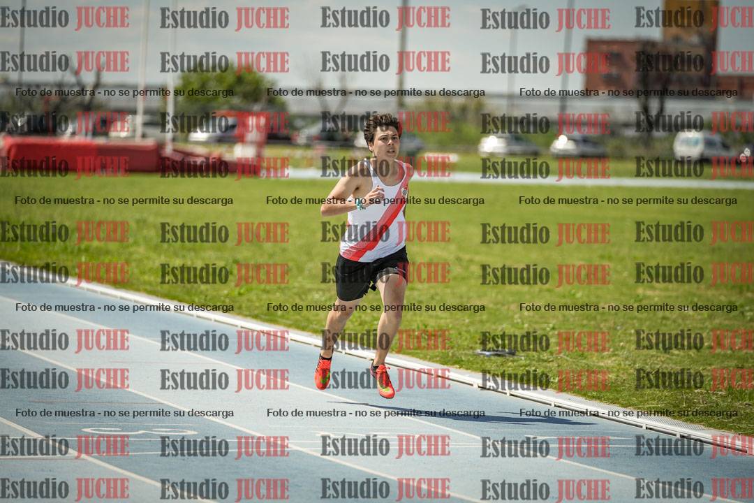 Fotos de los 400 m llanos de varones