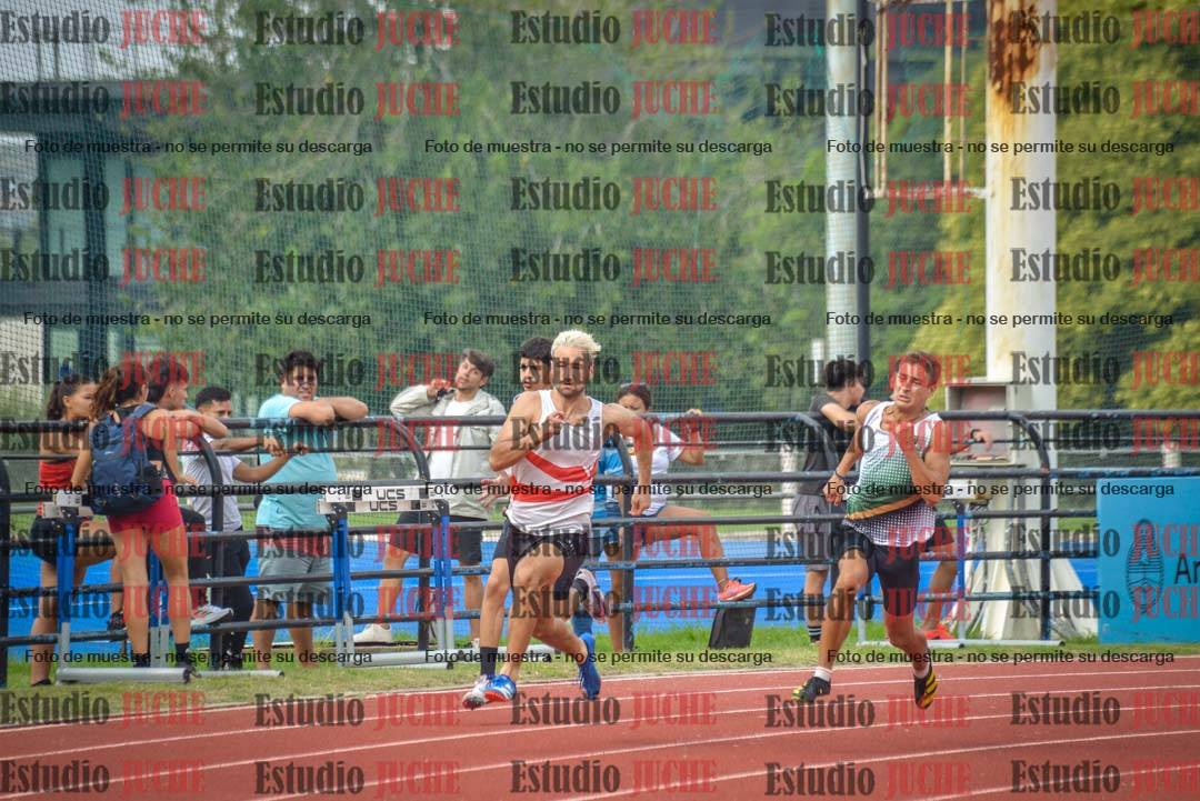 Fotos de los 200 m llanos de varones