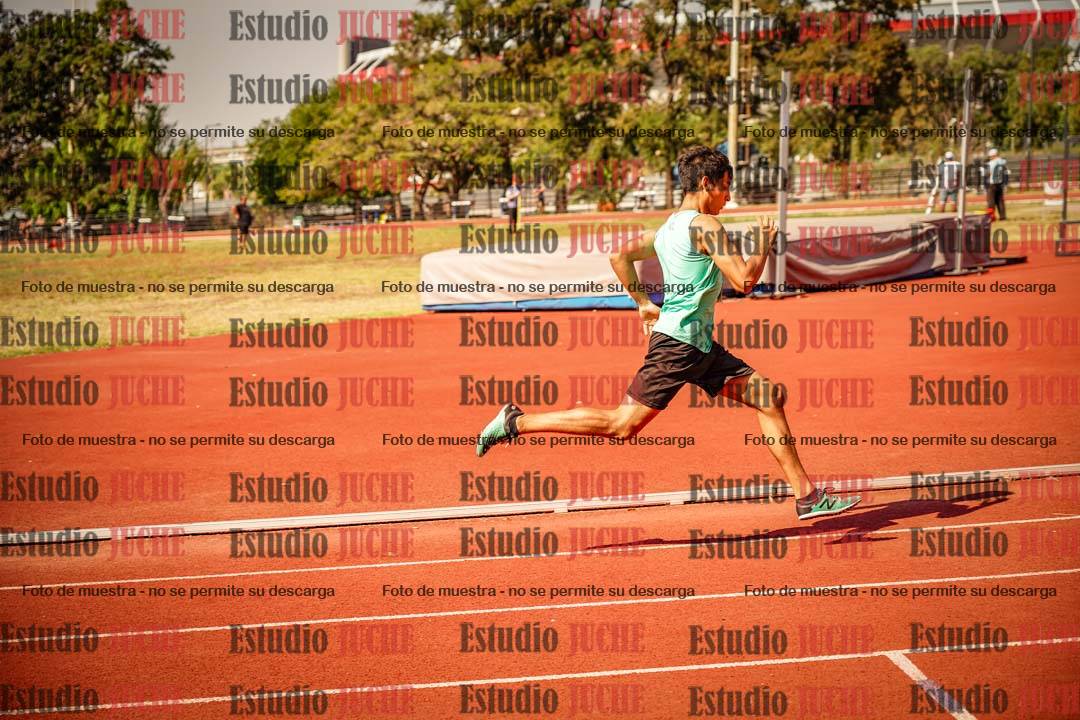 Fotos de los 800 m llanos de varones