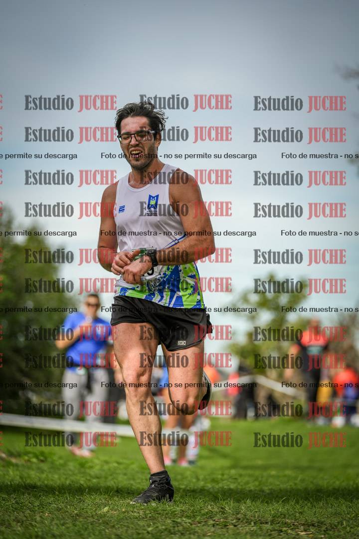 Fotos de la llegada del cross de 8000 m