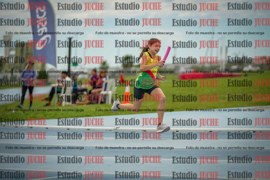 Fotos de las postas 4x200 m llanos de mujeres