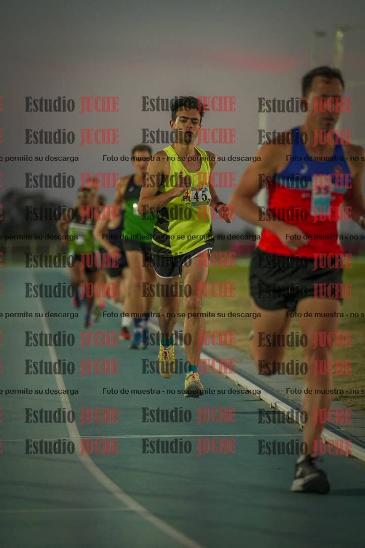 Fotos de los 3000 m llanos de varones