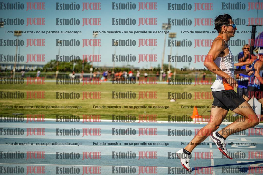 Fotos de los 400 m llanos de varones