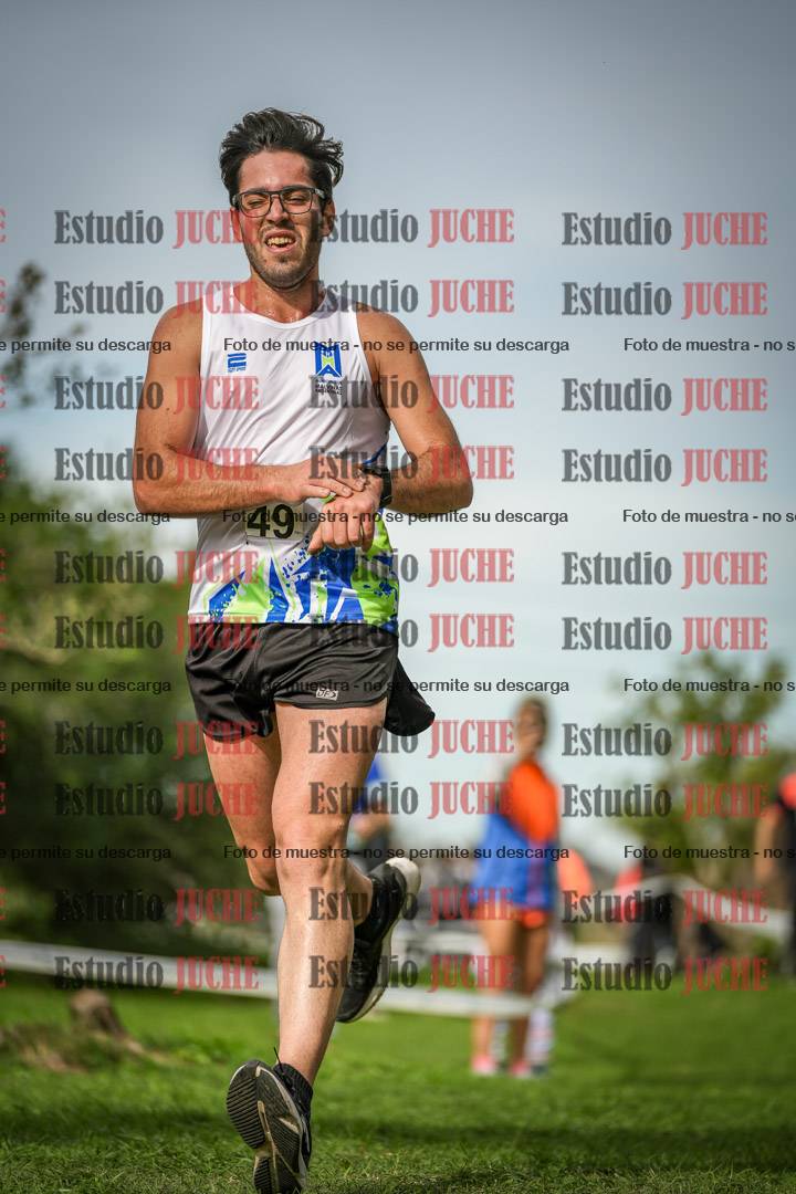 Fotos de la llegada del cross de 8000 m