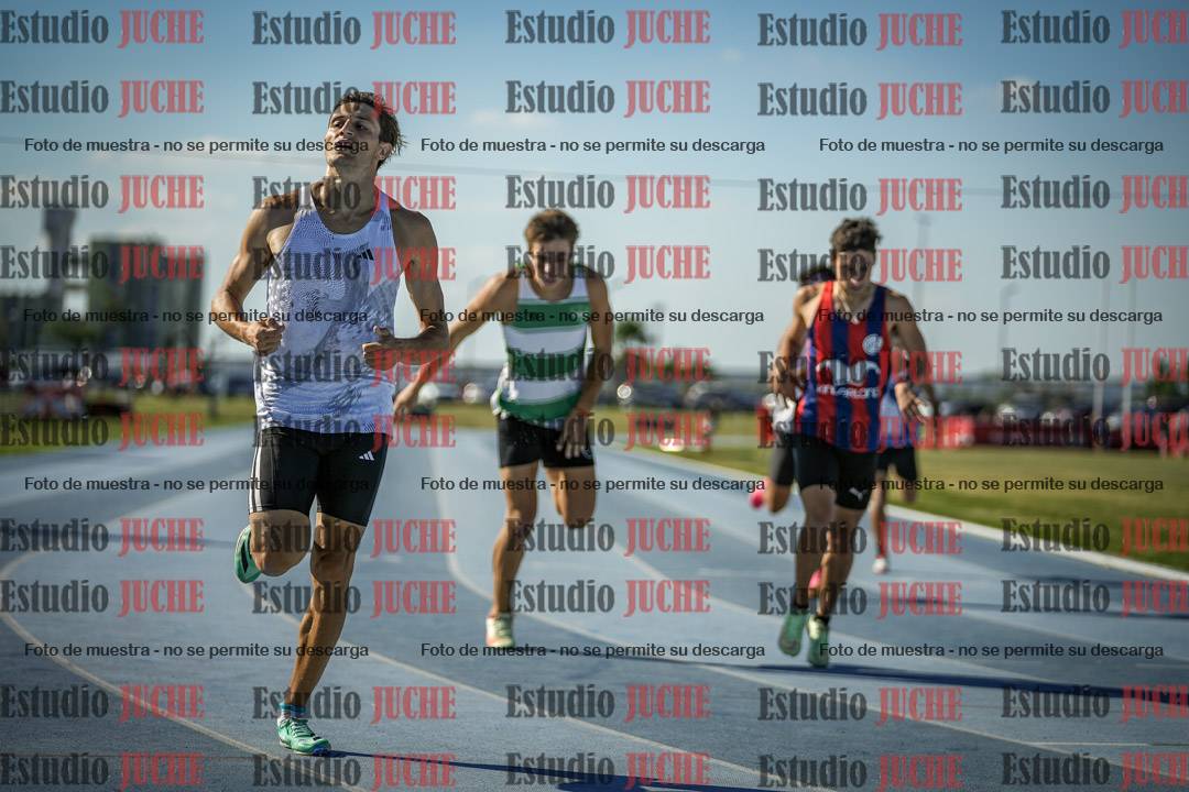Fotos de los 400 m llanos de varones