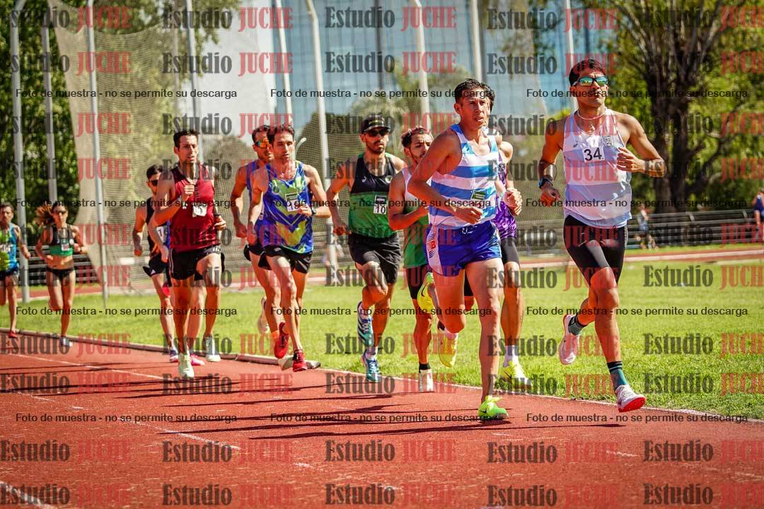Fotos de los 5000 m llanos de mujeres y varones