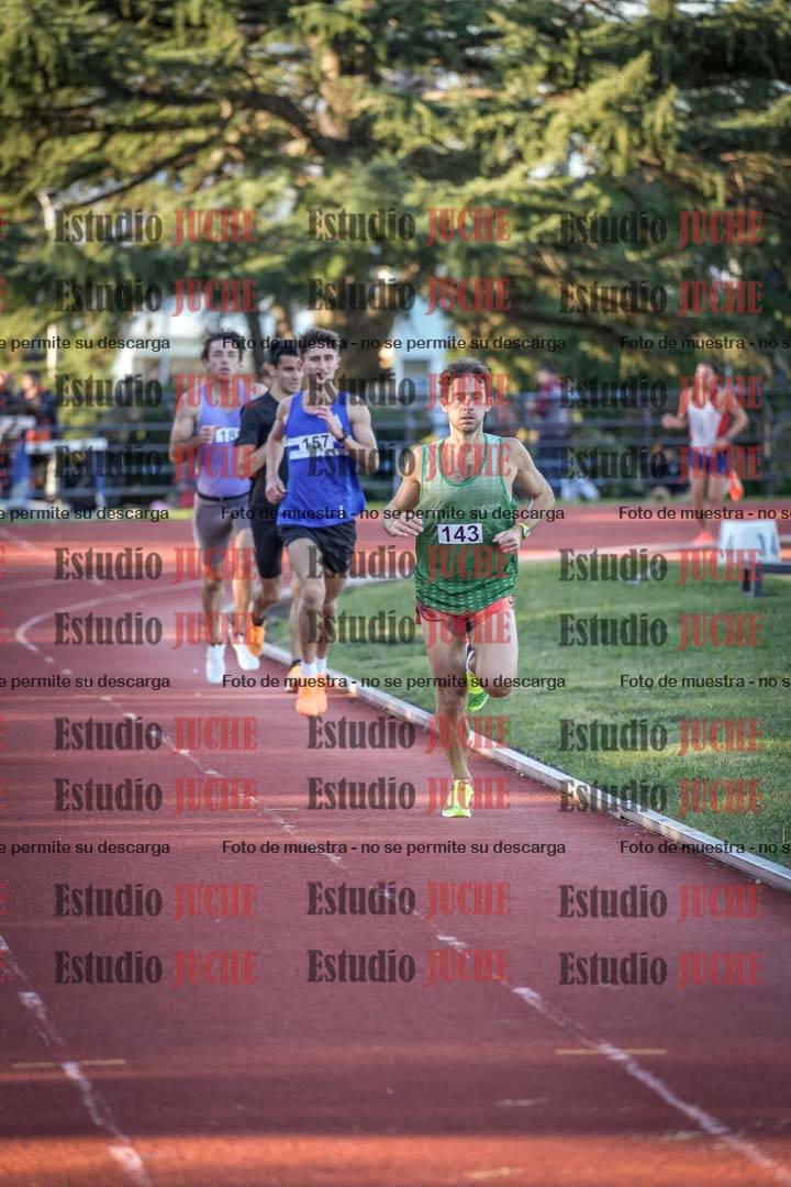 Fotos de los 3000 m llanos de varones