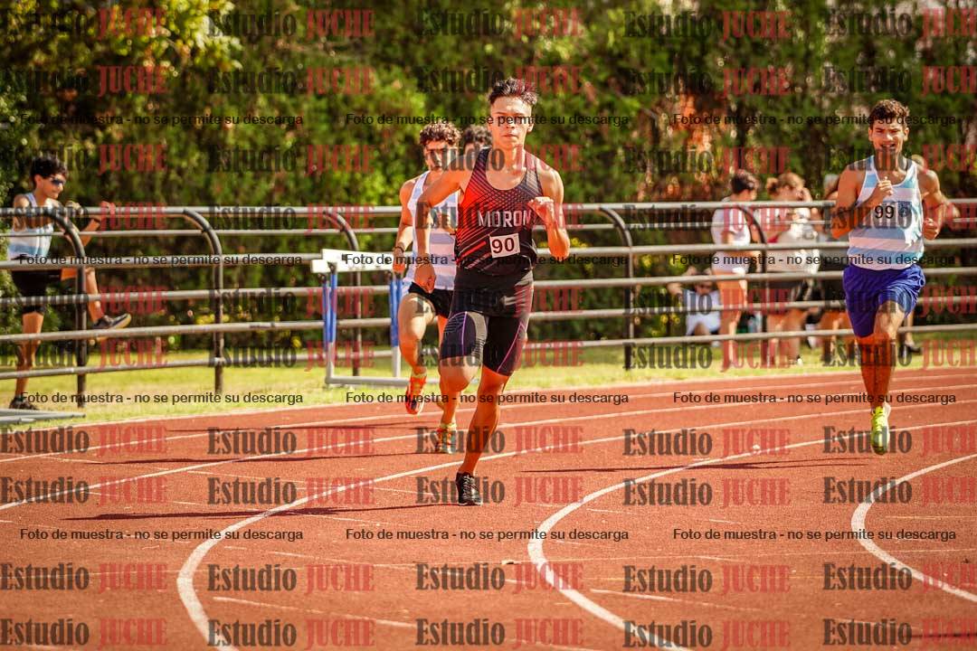 Fotos de los 800 m llanos de varones