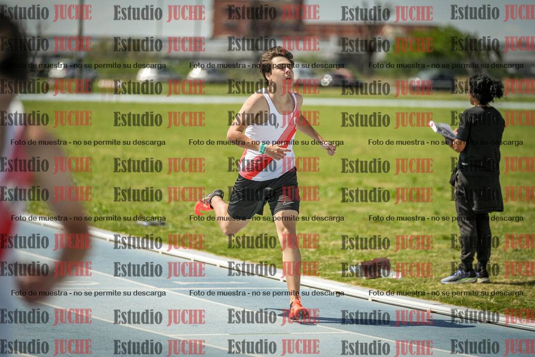 Fotos de los 400 m llanos de varones