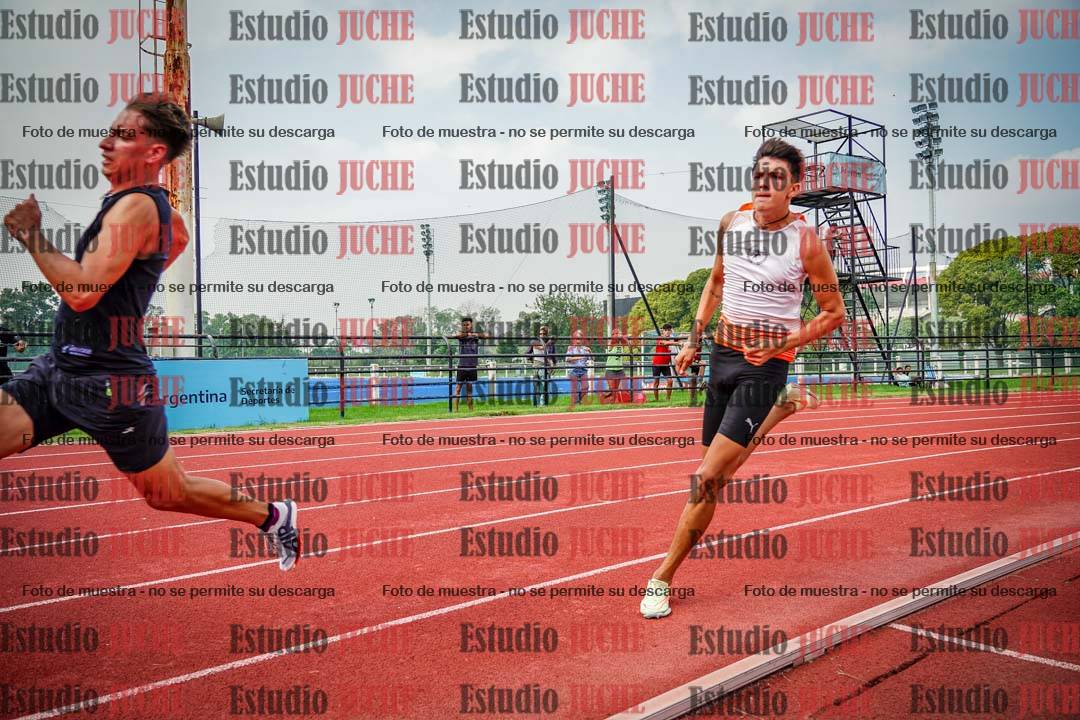 Fotos de los 200 m llanos de varones