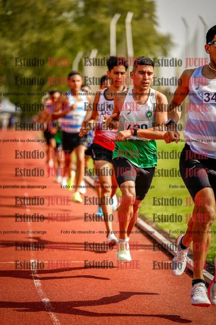 Fotos de los 3000 m llanos de varones
