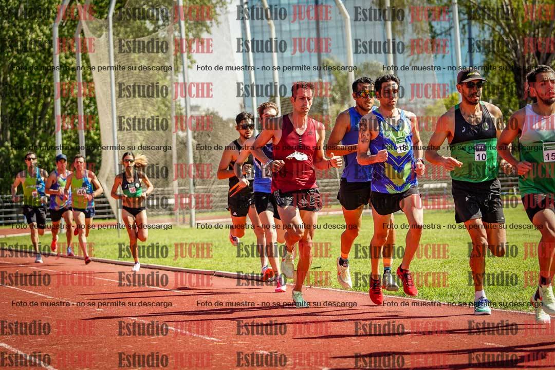 Fotos de los 5000 m llanos de mujeres y varones