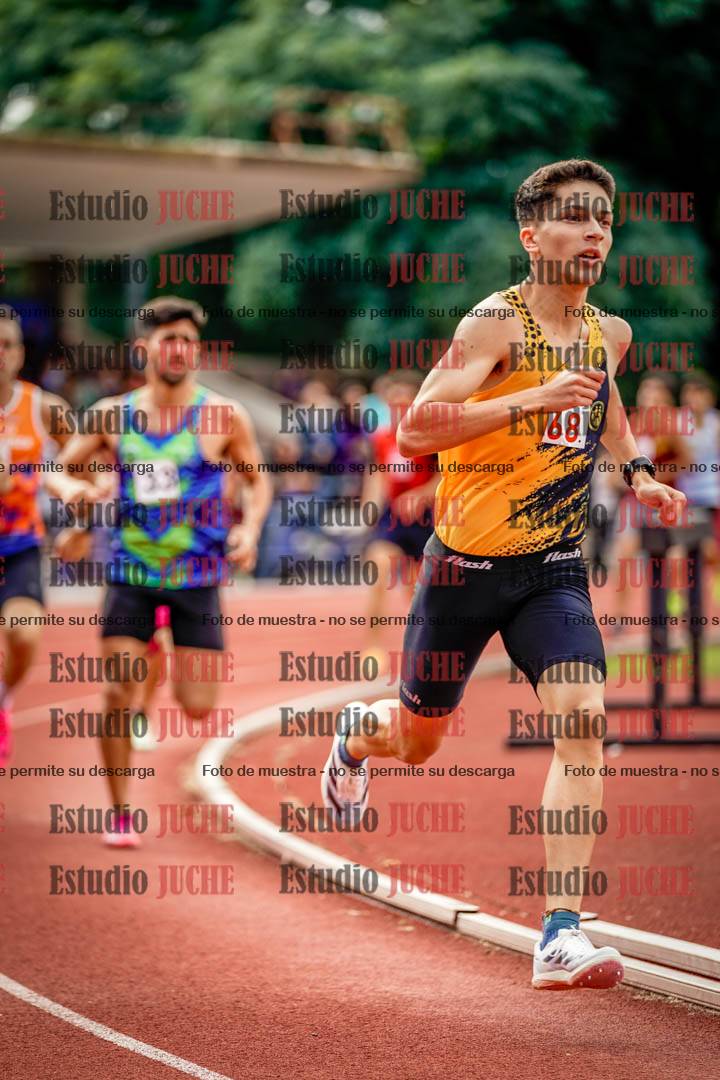 Fotos de los 800 m de varones