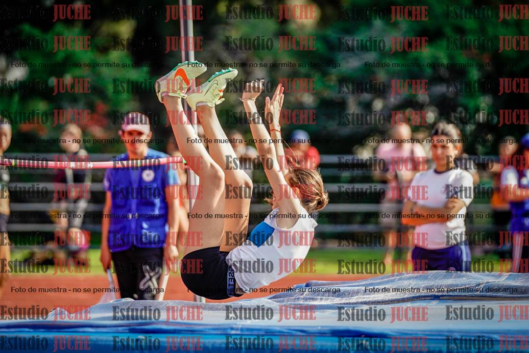 Fotos del salto en alto de mujeres