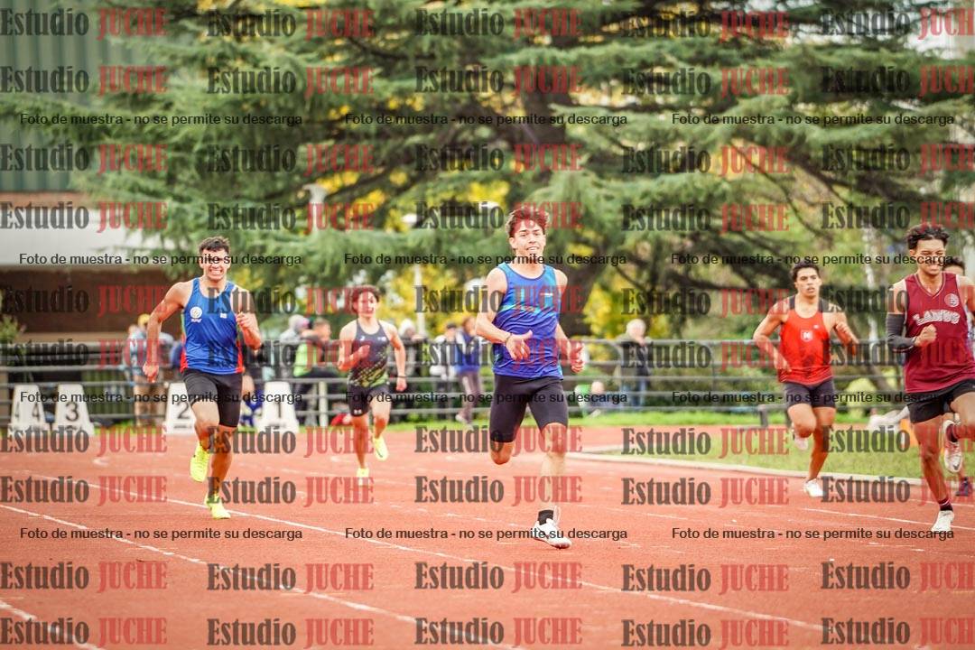 Fotos de los 400 m llanos de varones