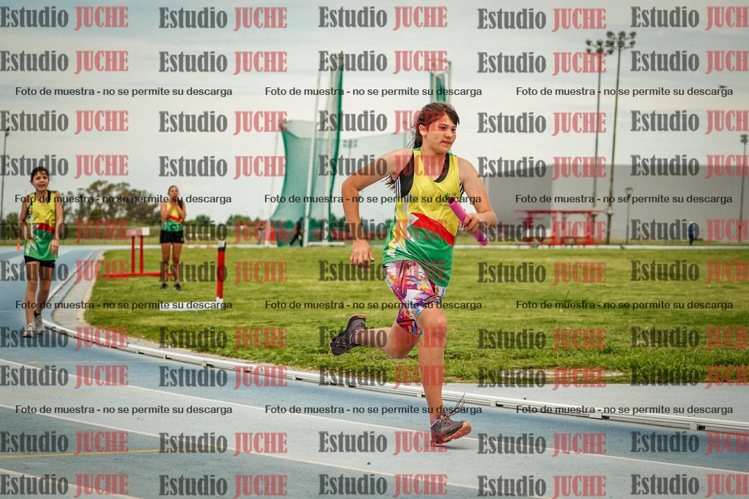Fotos de las postas 4x200 m llanos de mujeres