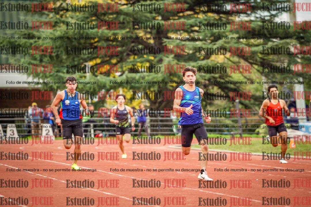 Fotos de los 400 m llanos de varones