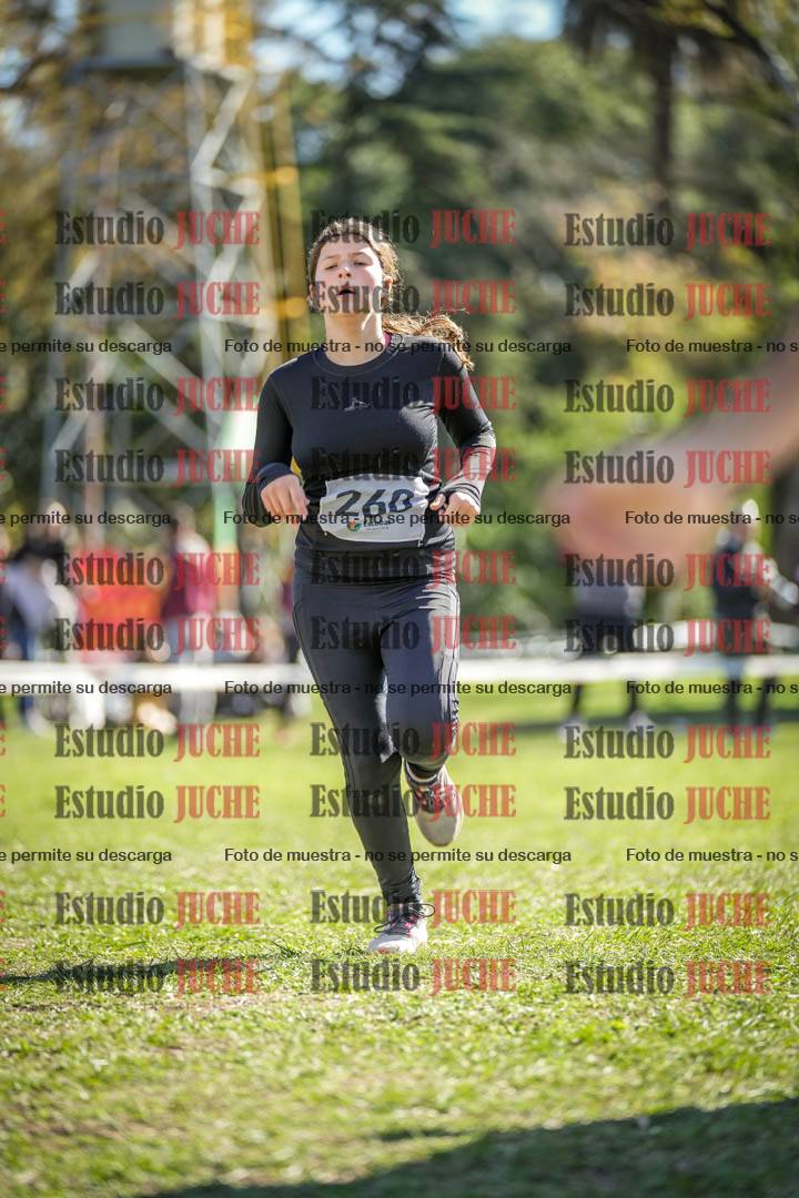 Fotos de la llegada del cross de 1000 m