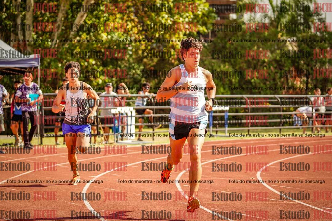 Fotos de los 800 m llanos de varones