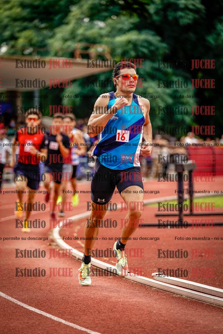 Fotos de los 800 m de varones