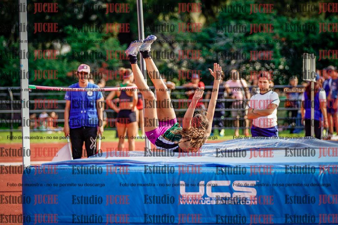 Fotos del salto en alto de mujeres
