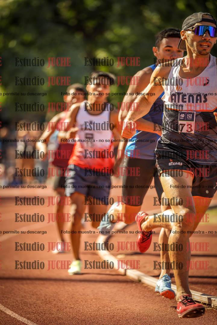 Fotos de los 800 m llanos de varones