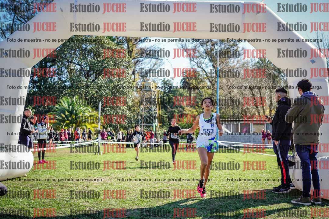 Fotos de la llegada del cross de 1000 m