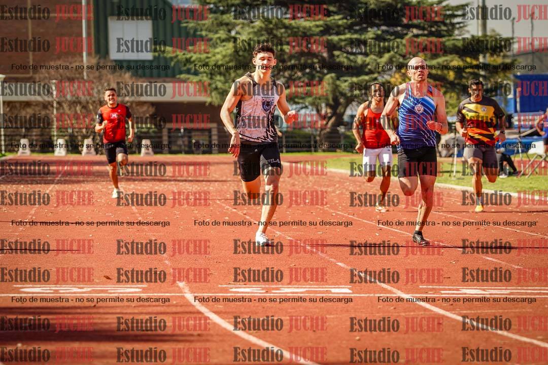 Fotos de los 400 m llanos de varones