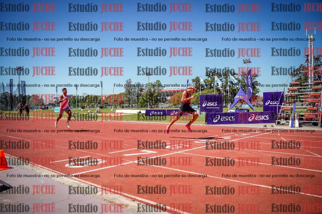 Fotos de los 400 m llanos de varones
