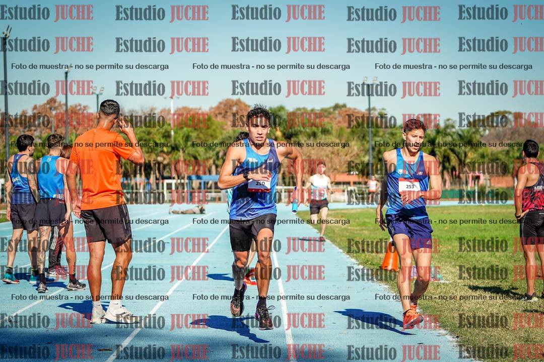 Fotos durante los relevos