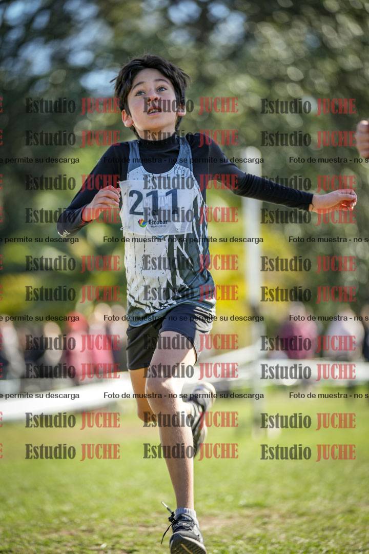 Fotos de la llegada del cross de 1000 m