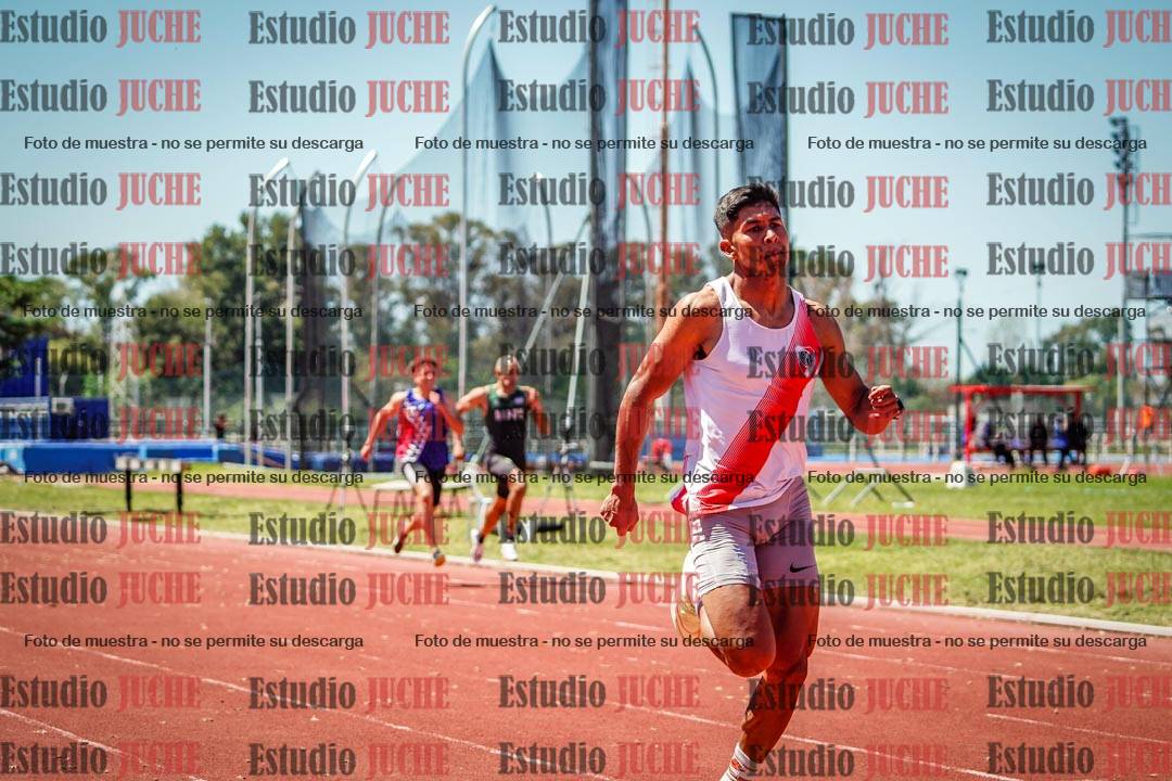 Fotos de los 400 m llanos de varones