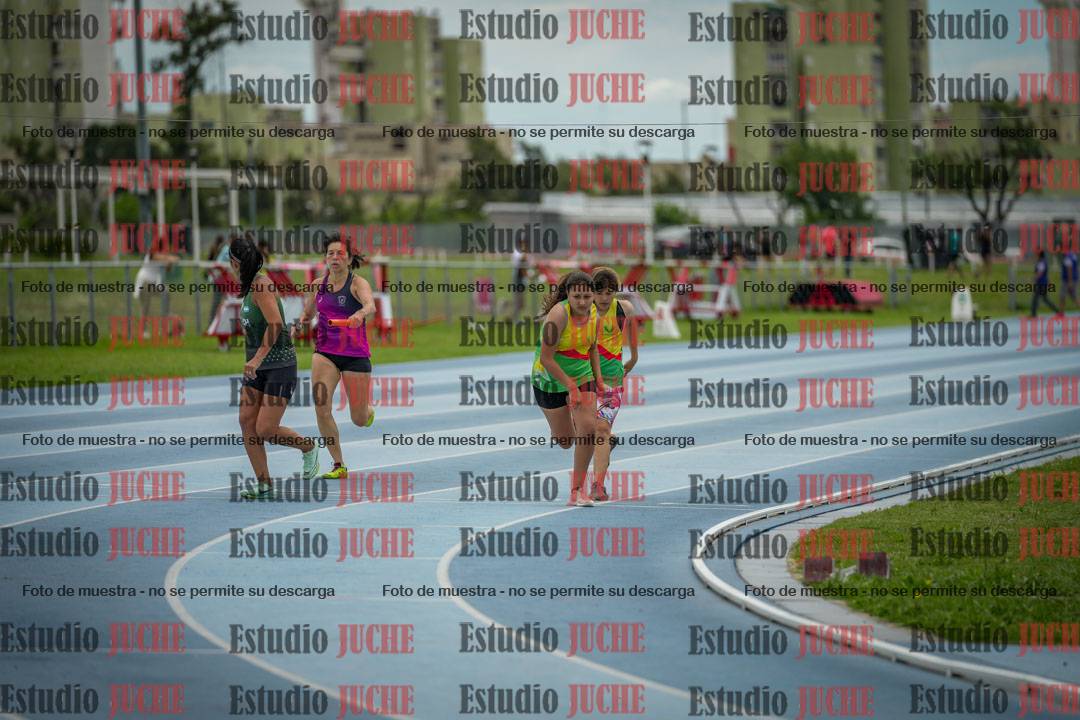 Fotos de las postas 4x200 m llanos de mujeres