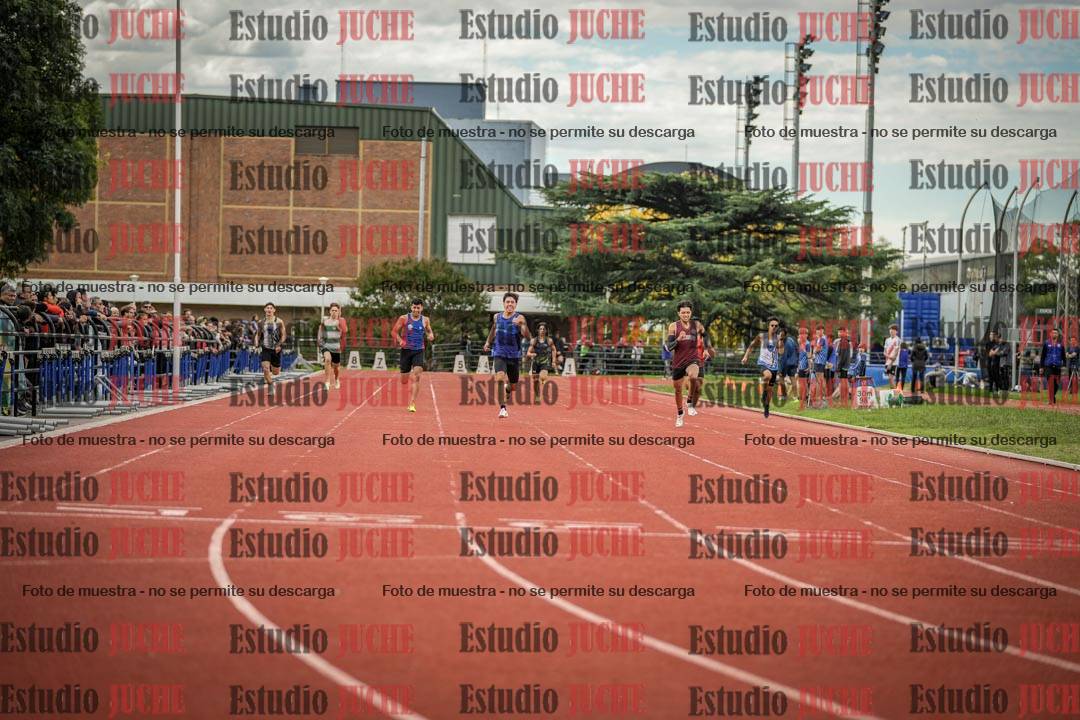 Fotos de los 400 m llanos de varones