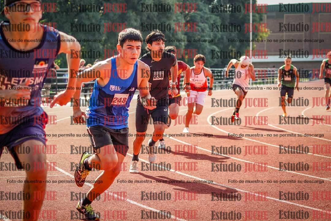 Fotos de los 800 m llanos de varones