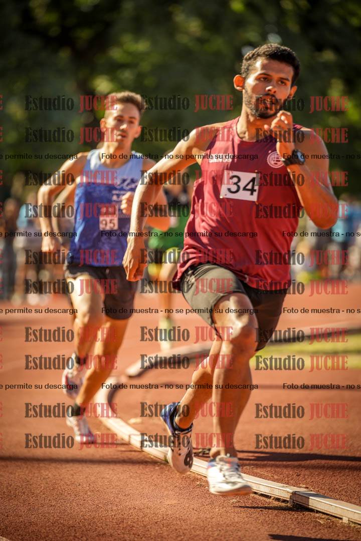 Fotos de los 800 m llanos de varones