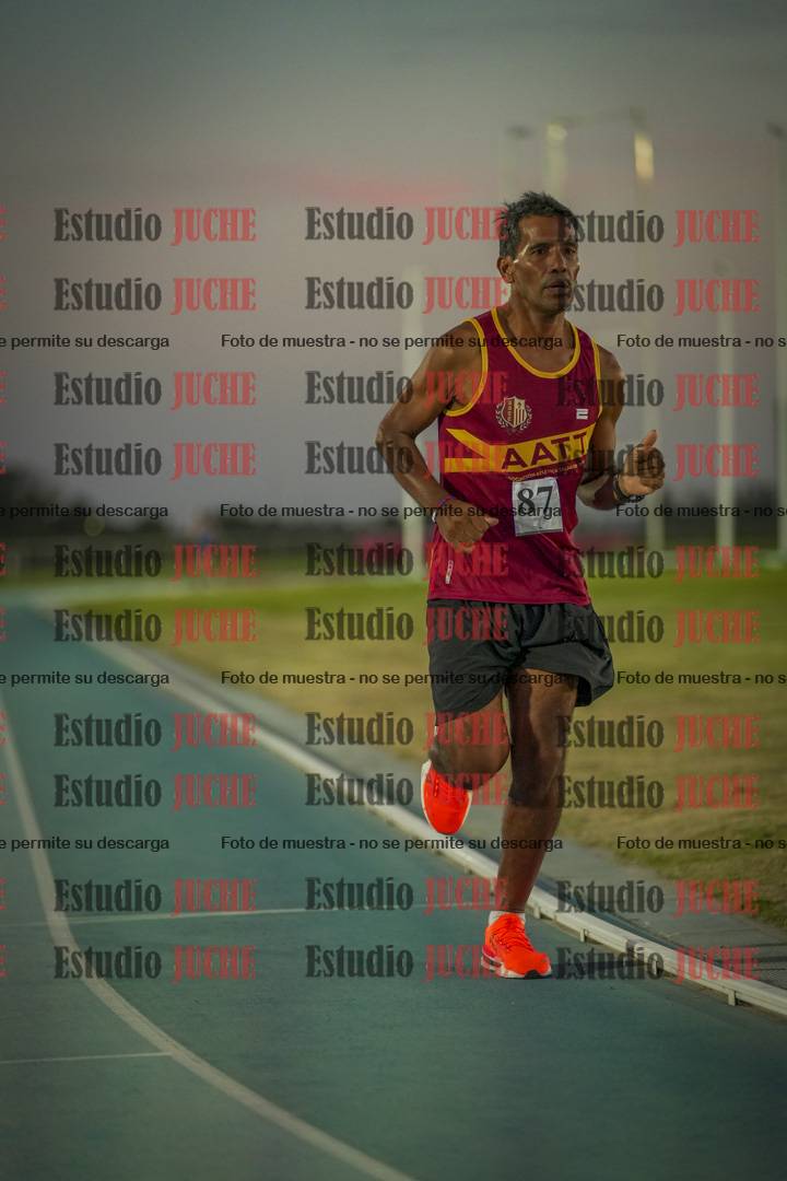Fotos de los 3000 m llanos de varones