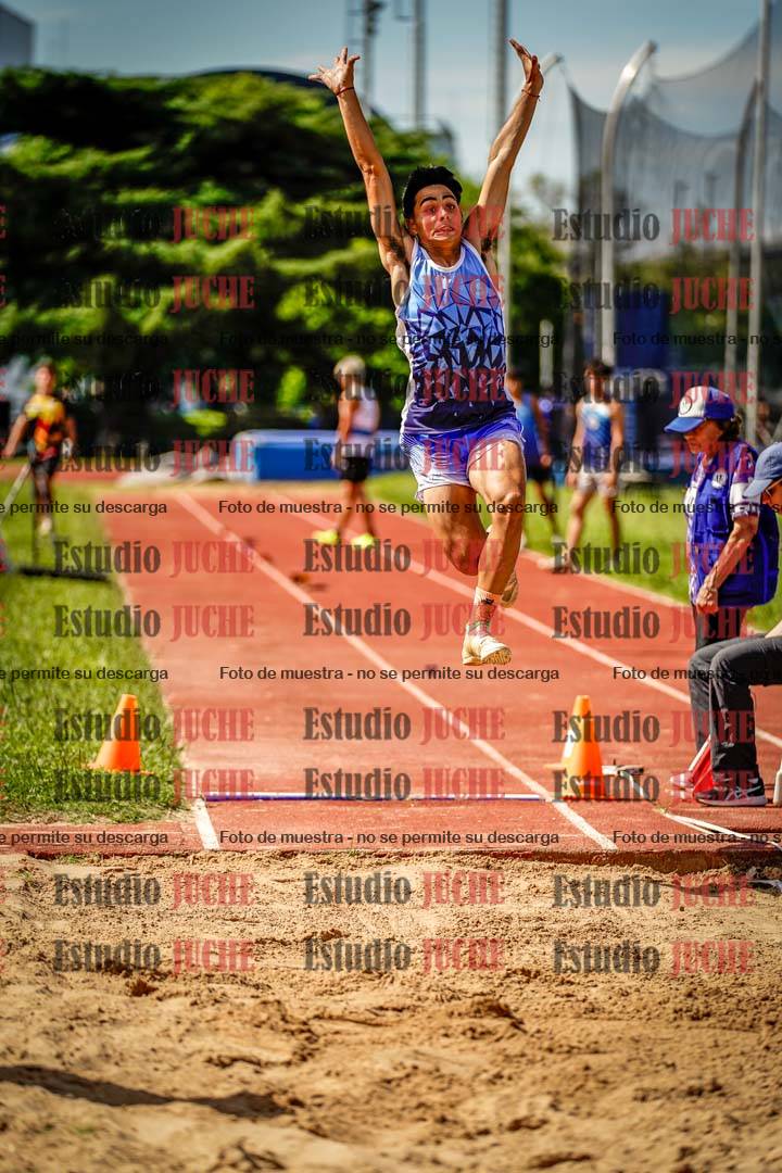 Fotos del salto en largo de varones