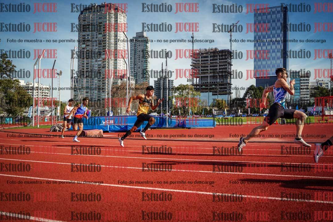 Fotos de los 200 m llanos de varones - FINAL