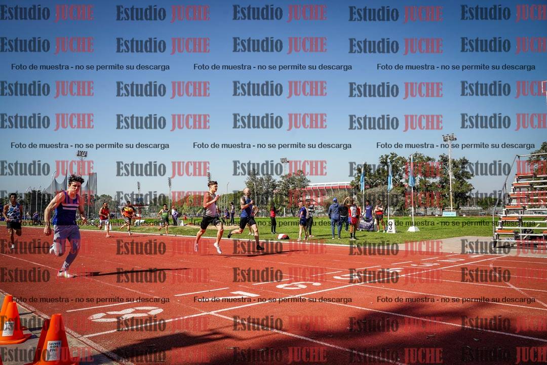 Fotos de los 400 m llanos de varones