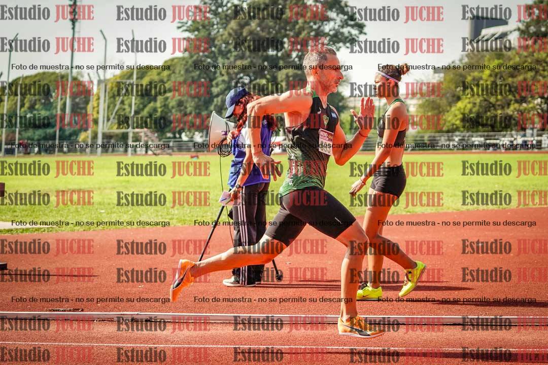 Fotos de los 800 m llanos de varones
