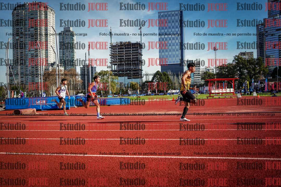 Fotos de los 200 m llanos de varones - FINAL