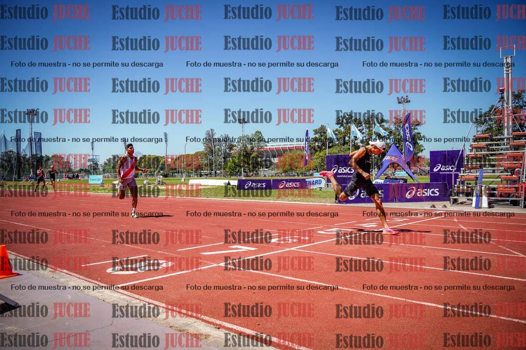 Fotos de los 400 m llanos de varones