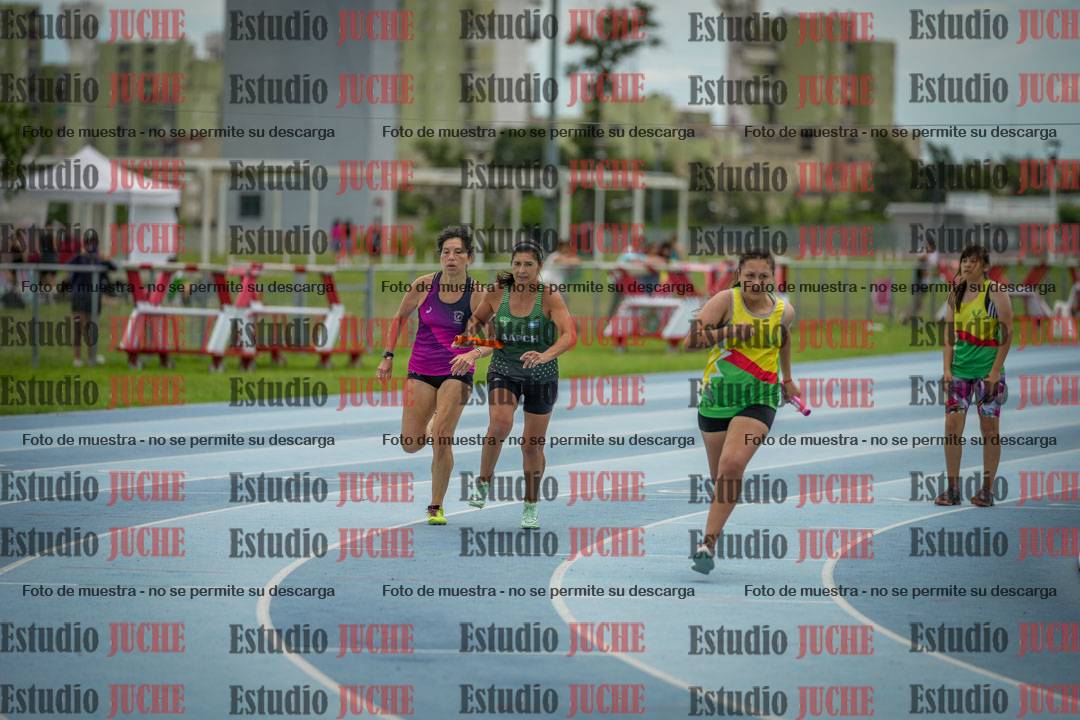 Fotos de las postas 4x200 m llanos de mujeres