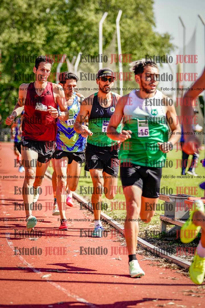 Fotos de los 5000 m llanos de mujeres y varones