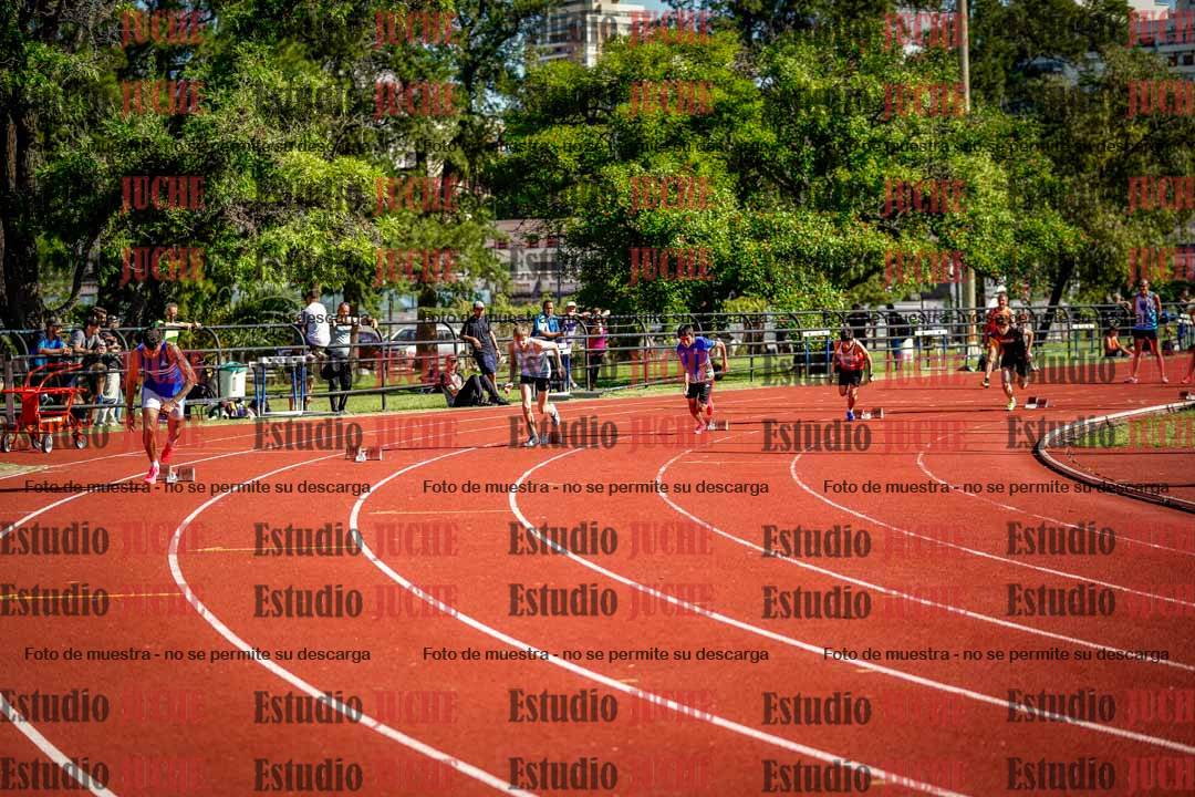 Fotos de los 200 m llanos de varones