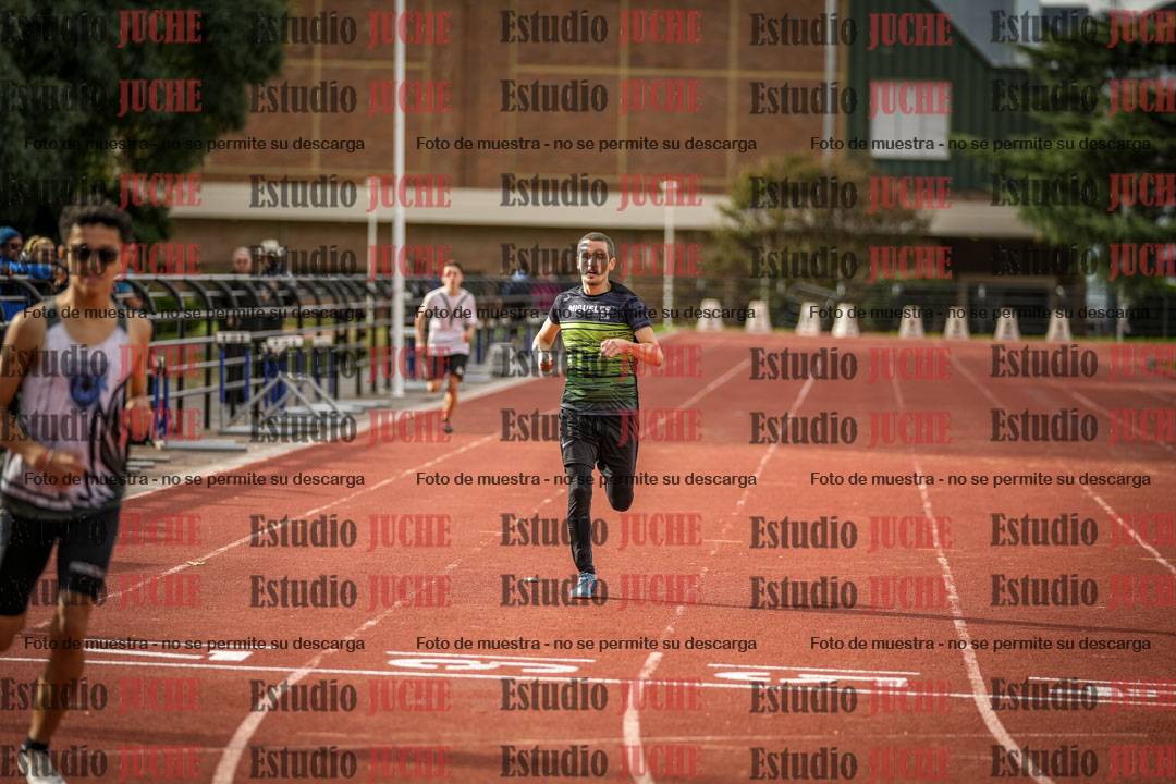 Fotos de los 400 m llanos de varones