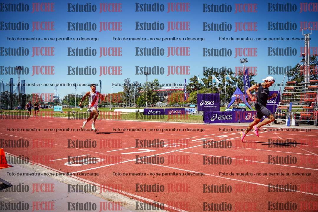 Fotos de los 400 m llanos de varones
