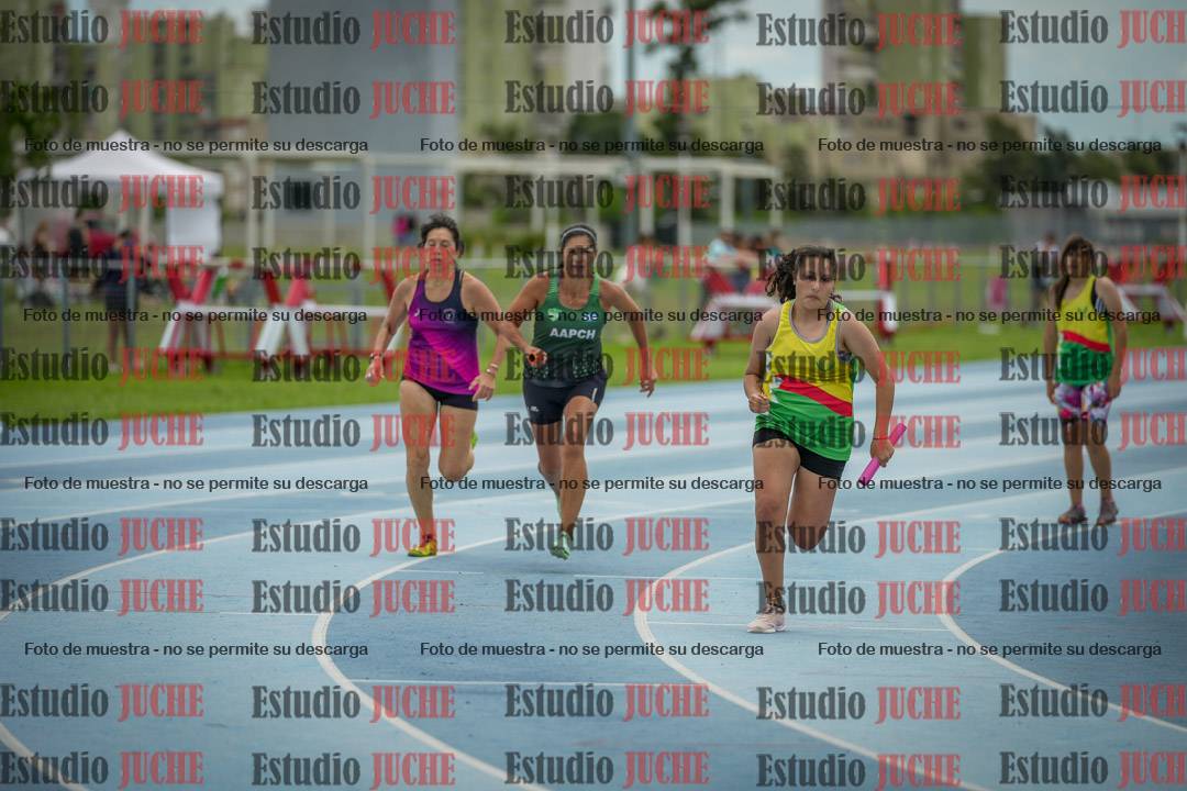Fotos de las postas 4x200 m llanos de mujeres